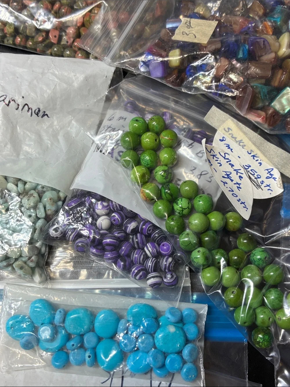 Assorted 2+ pounds of gemstone Bead Mix - Turquoise, blue, Green, Purple - Picture 5 of 16